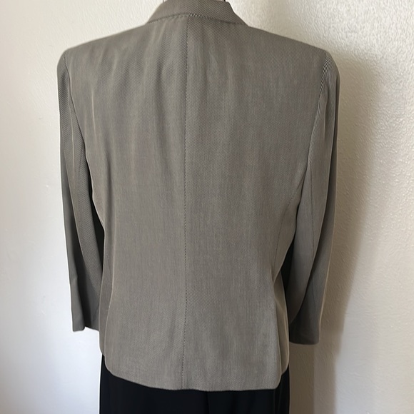 Ann Taylor Blazer Size 12 - Picture 3 of 5